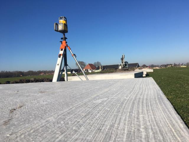 AANBIEDING kavelpad BETONPLATEN - zeer sterk